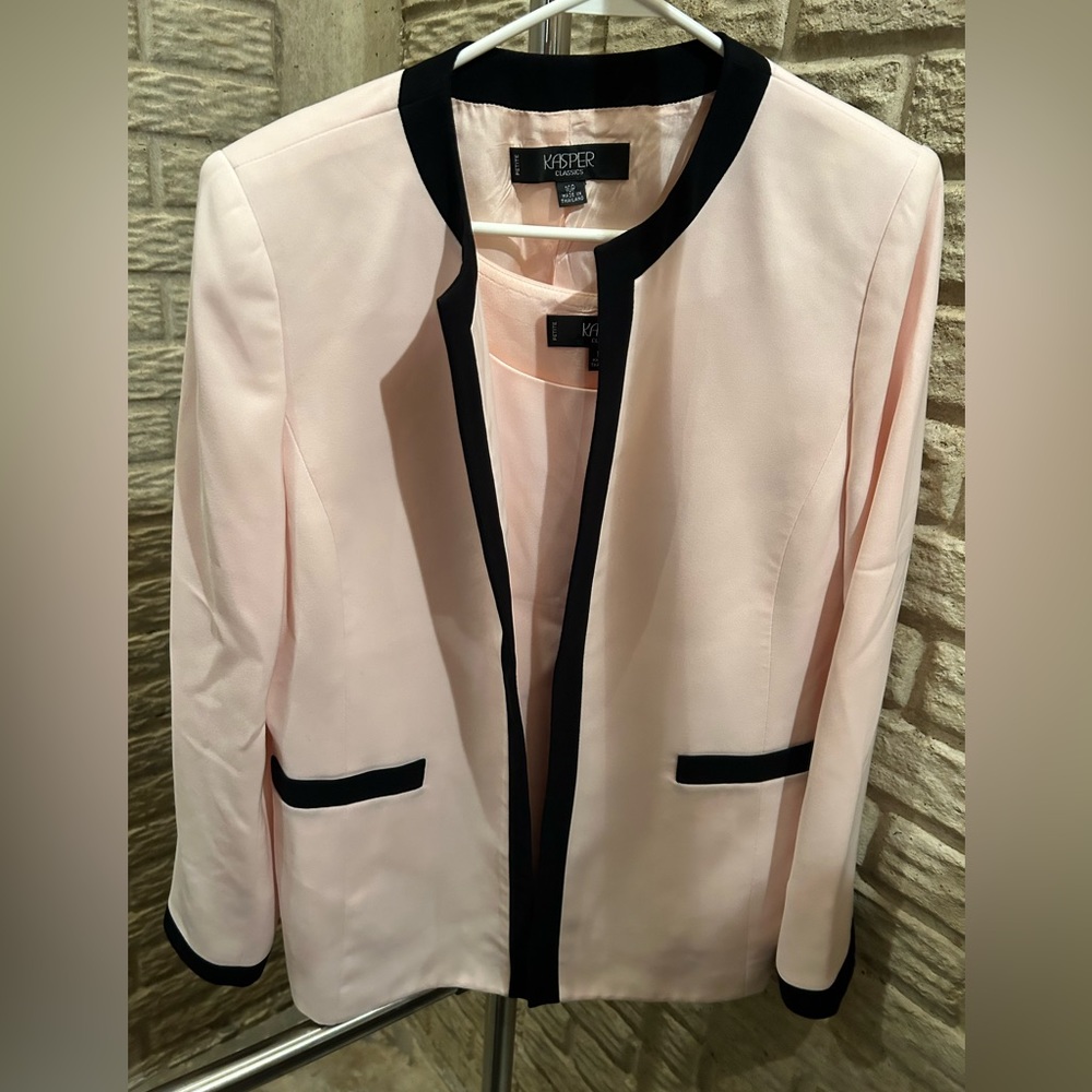 Jasper suit jacket w/ matching tank, pink/black, size 10P - excellent condition